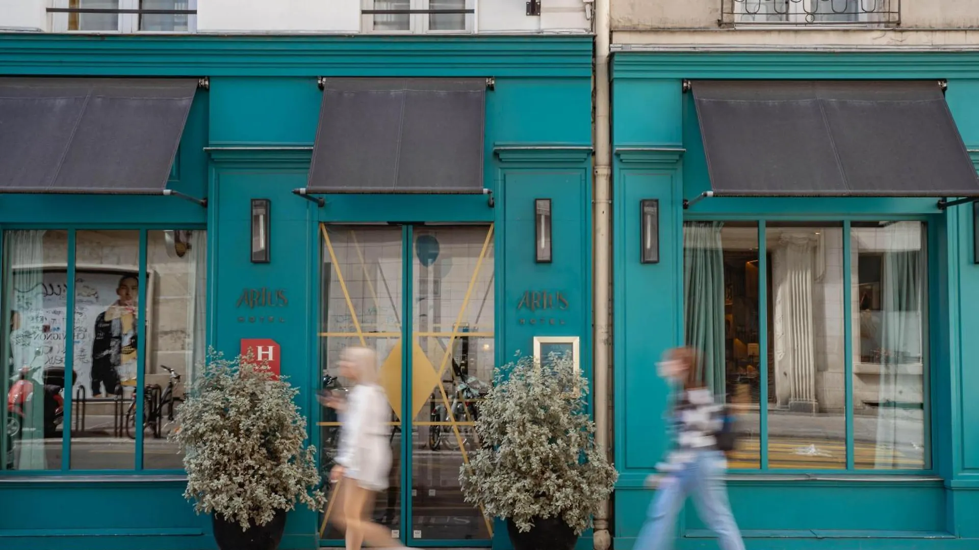 Artus 4* Paris