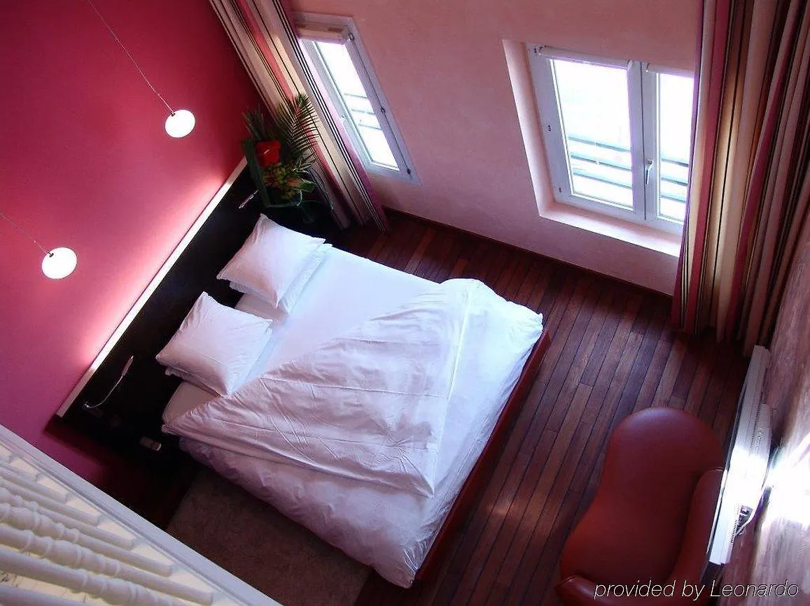 Artus 4* Париж